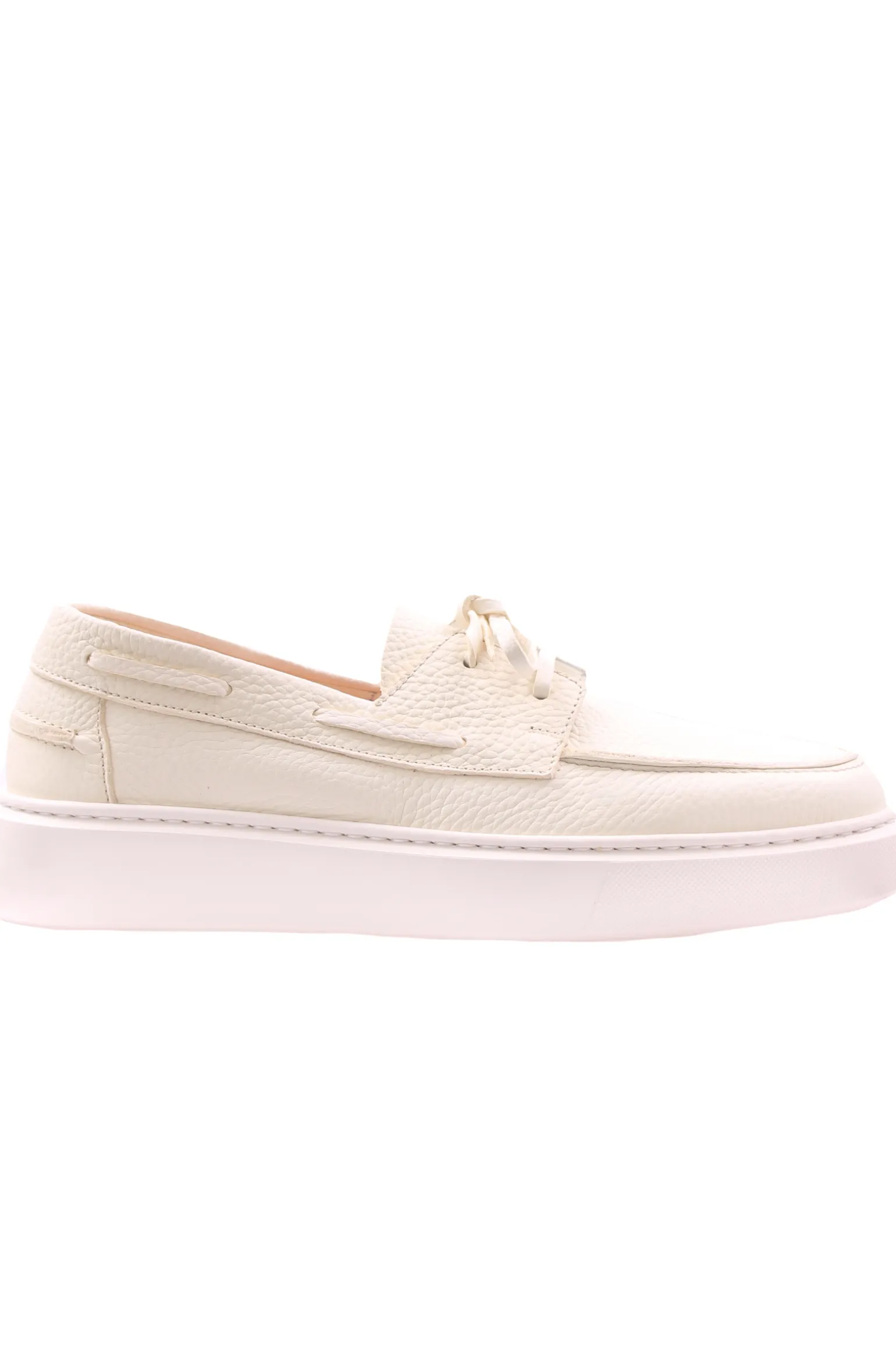 boat shoe in pelle martellata