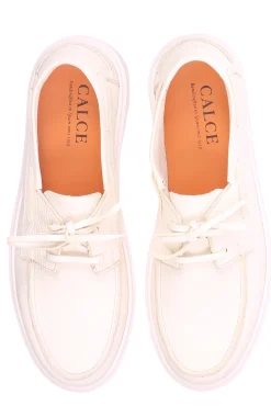 boat shoe in pelle martellata