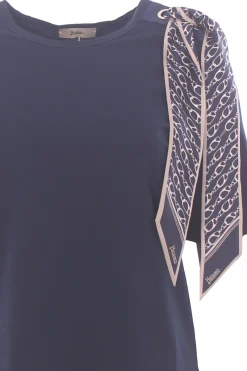 T-shirt con foulard